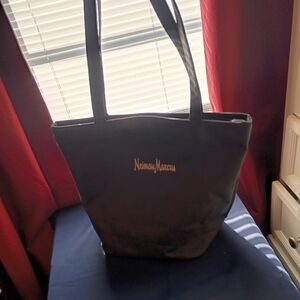 Neiman Marcus Elegant Black Tote,❤️🌺🐝